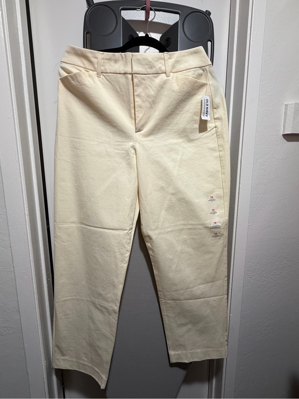 Old Navy Cream Straight Crop Pants